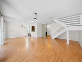 9785 NW 45th Ln, Doral FL 33178