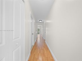 9785 NW 45th Ln, Doral FL 33178