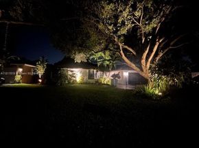 875 NW 108th Ln, Coral Springs FL 33071