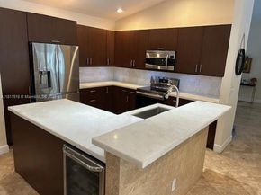 875 NW 108th Ln, Coral Springs FL 33071