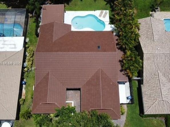 875 NW 108th Ln, Coral Springs FL 33071