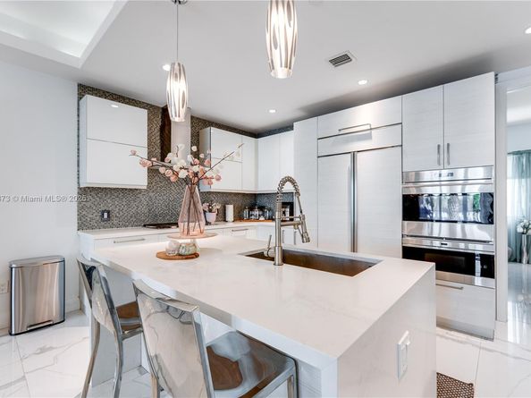 259 Shore Ct, Lauderdale By The Sea FL 33308