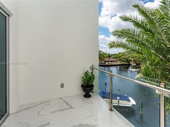 259 Shore Ct, Lauderdale By The Sea FL 33308