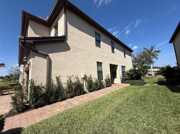 2857 Bard St, Palm Springs FL 33406