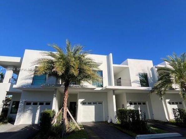 2526 Pierce Street 10, Hollywood FL 33020