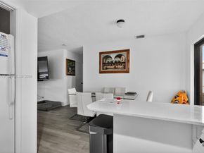 5814 Cleveland St, Hollywood FL 33021