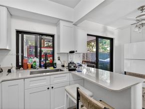 5814 Cleveland St, Hollywood FL 33021
