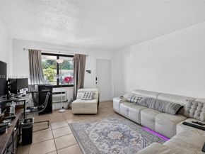 5814 Cleveland St, Hollywood FL 33021