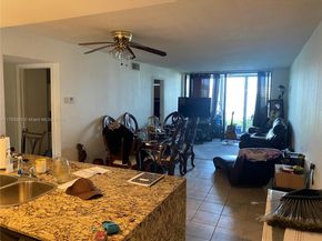 202 Lake Pointe Dr 105, Oakland Park FL 33309