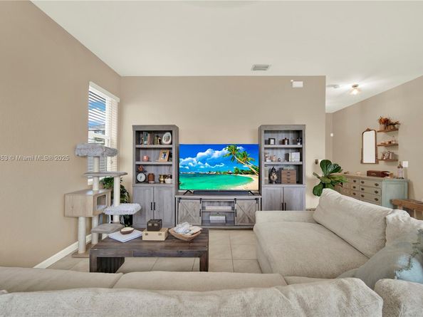 22940 SW 115th Ave, Miami FL 33170