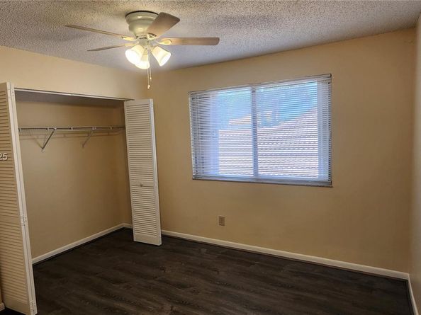 2957 Oak Park Cir, Davie FL 33328