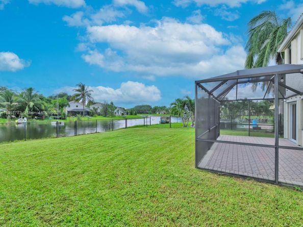 2957 Oak Park Cir, Davie FL 33328