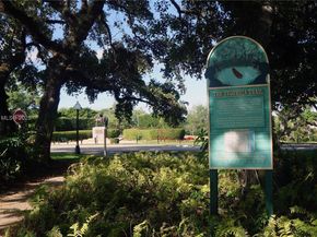 2957 Oak Park Cir, Davie FL 33328