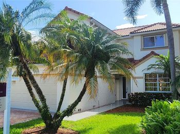 2957 Oak Park Cir