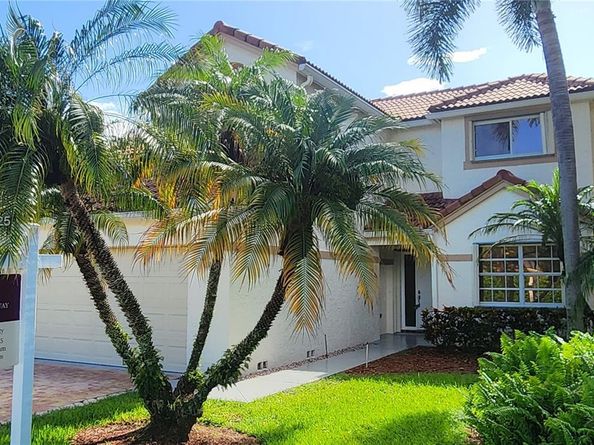 2957 Oak Park Cir, Davie FL 33328