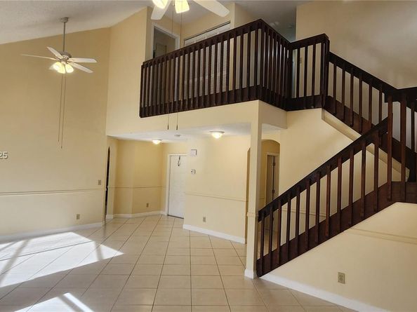2957 Oak Park Cir, Davie FL 33328