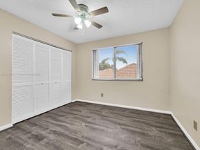 2957 Oak Park Cir, Davie FL 33328