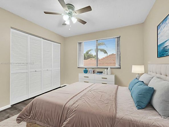 2957 Oak Park Cir, Davie FL 33328