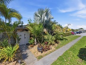 5644 Eagle Lake Dr, Palm Beach Gardens FL 33418