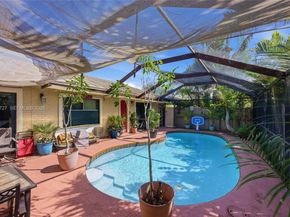 5644 Eagle Lake Dr, Palm Beach Gardens FL 33418
