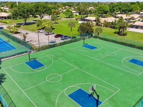 5644 Eagle Lake Dr, Palm Beach Gardens FL 33418