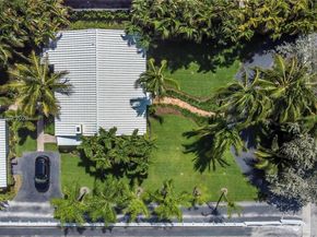 2535 Lincoln St, Hollywood FL 33020