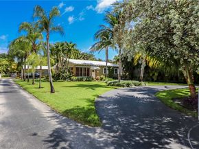 2535 Lincoln St, Hollywood FL 33020