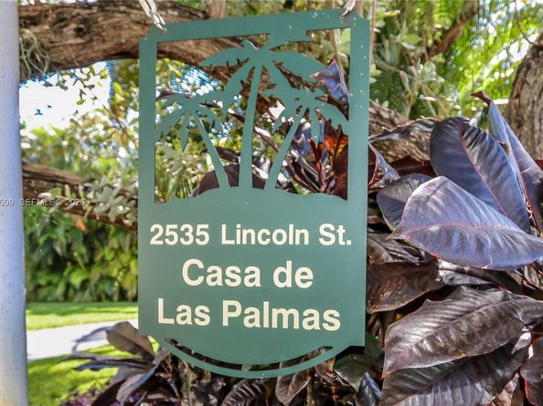 2535 Lincoln St, Hollywood FL 33020