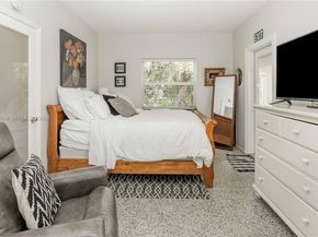 2535 Lincoln St, Hollywood FL 33020