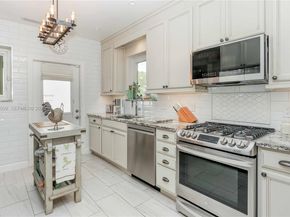 2535 Lincoln St, Hollywood FL 33020