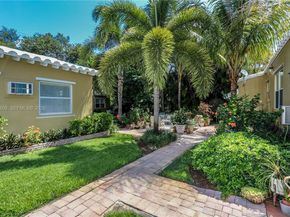 2535 Lincoln St, Hollywood FL 33020