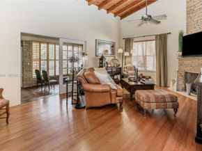 2535 Lincoln St, Hollywood FL 33020