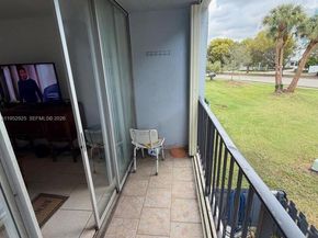 310 Fontainebleau Blvd 206, Miami FL 33172