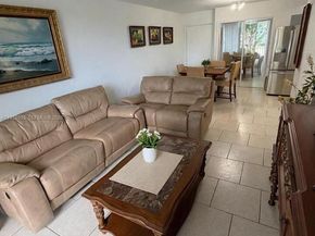 310 Fontainebleau Blvd 206, Miami FL 33172