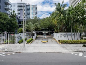 800 N Miami Ave