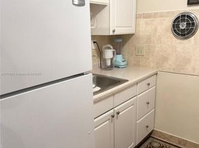 900 Atlantic Shores Blvd 220, Hallandale Beach FL 33009