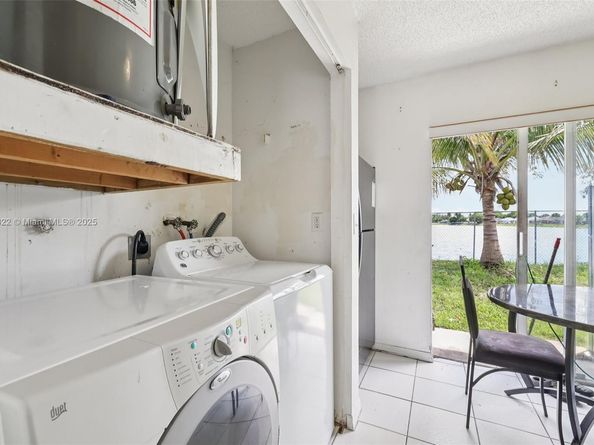 3120 NW 203rd Ter, Miami Gardens FL 33056