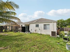 3120 NW 203rd Ter, Miami Gardens FL 33056