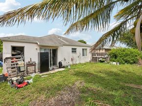 3120 NW 203rd Ter, Miami Gardens FL 33056