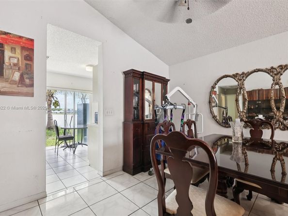 3120 NW 203rd Ter, Miami Gardens FL 33056