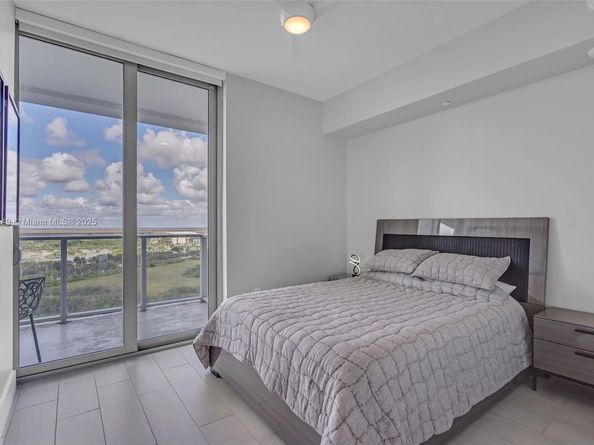 2000 Metropica Way 2001, Sunrise FL 33323