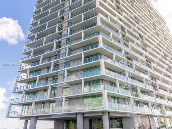 2000 Metropica Way 2001, Sunrise FL 33323