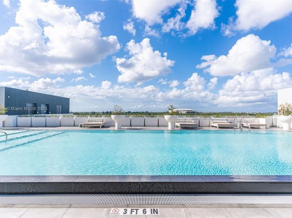 2000 Metropica Way 2001, Sunrise FL 33323
