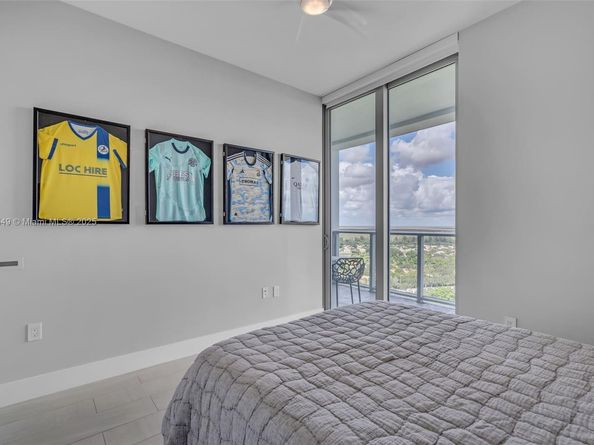 2000 Metropica Way 2001, Sunrise FL 33323