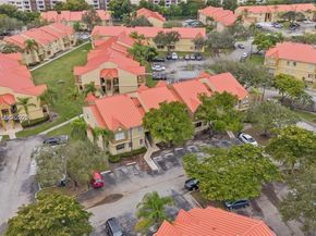 18348 NW 68th Ave D, Hialeah FL 33015