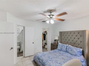 18348 NW 68th Ave D, Hialeah FL 33015