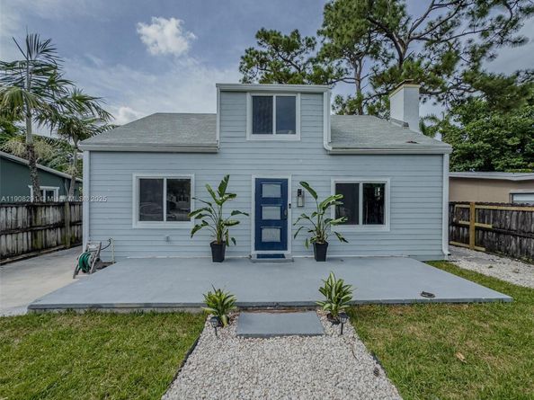 1813 SW 10th St, Fort Lauderdale FL 33312