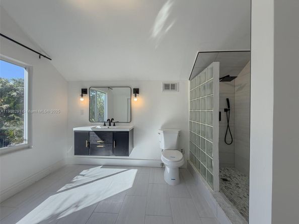 1813 SW 10th St, Fort Lauderdale FL 33312