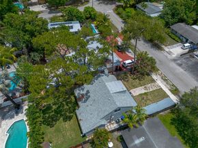 1813 SW 10th St, Fort Lauderdale FL 33312