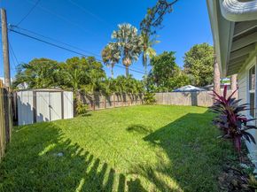 1813 SW 10th St, Fort Lauderdale FL 33312